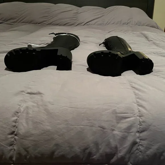 Gianni Bini Soukey Black Leather Lace Up Boots - Size 7.5 - Picture 6 of 6